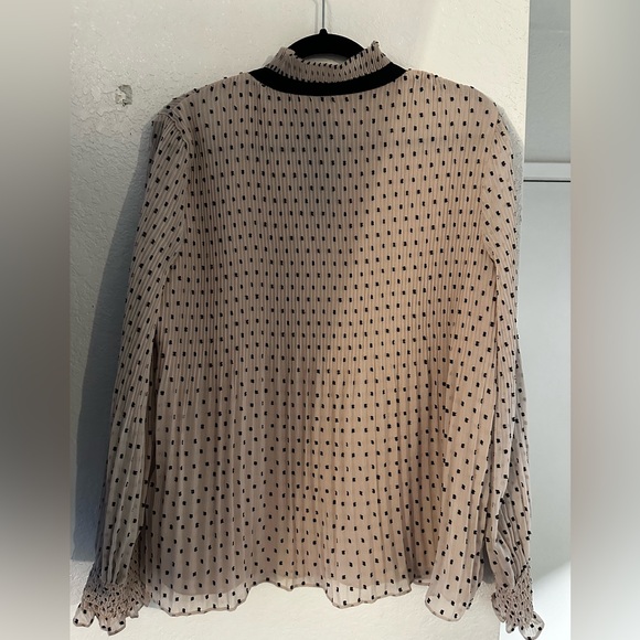 Max studio, floaty, blouse, polkadot, crushed velvet type material ribbon - Picture 2 of 2